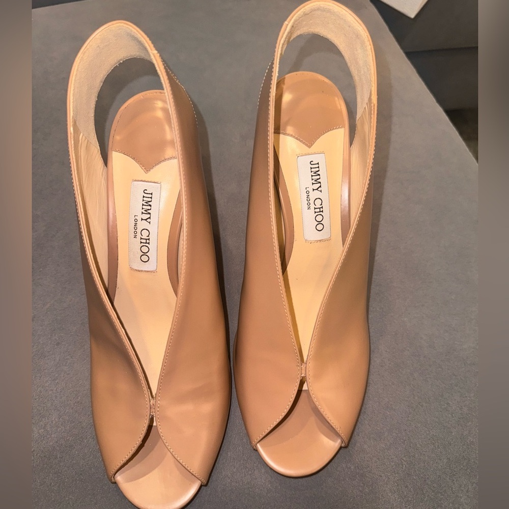 Jimmy Choo Nude Shar Peep Toe Slingback Pump Suede in size 41 1/2.